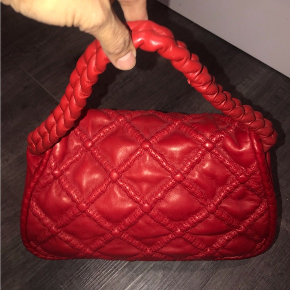 CHANEL HIDDEN CHAIN LOGO HANDBAG - Picture 3 of 8